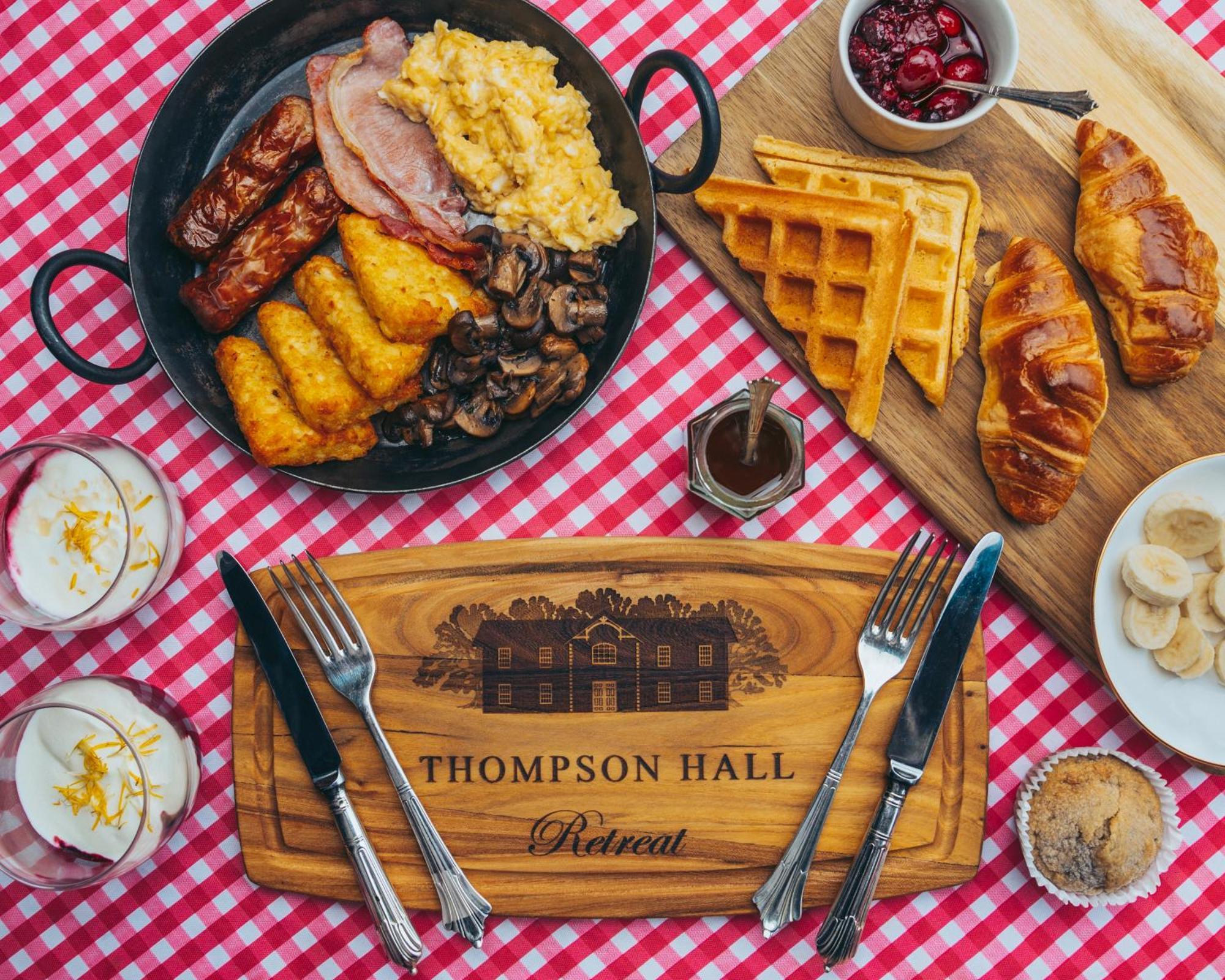 Thompson Hall Retreat エクステリア 写真